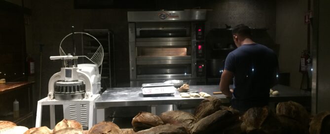 Breadmaker at work, Finca Altozona